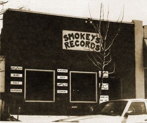 smokey_store95web01f